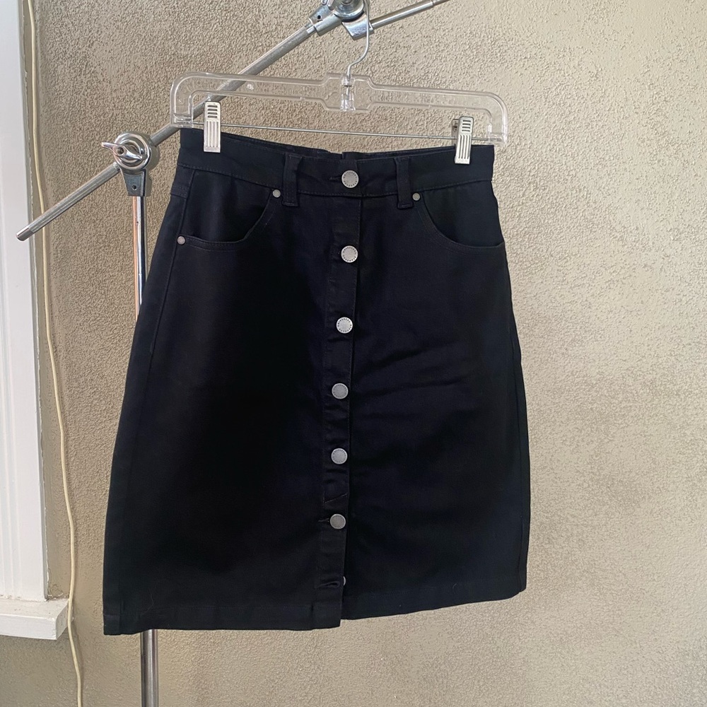 Universal Standard Ang denim skirt in black - 3xs